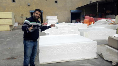 Máy cắt khối bọt polyurethane Polystyrene với loại đai dao