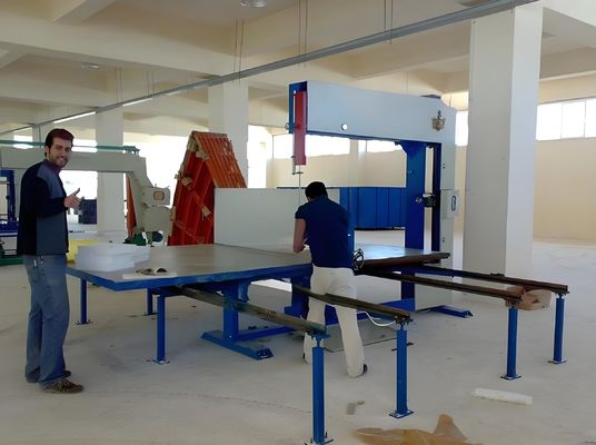 Máy cắt khối bọt hình vuông điện H800mm Chiều cao cắt từ trái sang phải Cách cắt