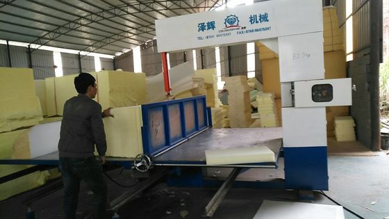 Máy cắt khối bọt dọc cho điện